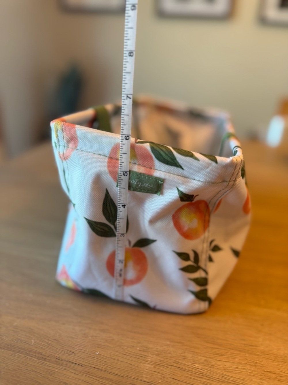 Thirty-One Tiny Utility Tote in the Peach Paradise print - Picture 6 of 7